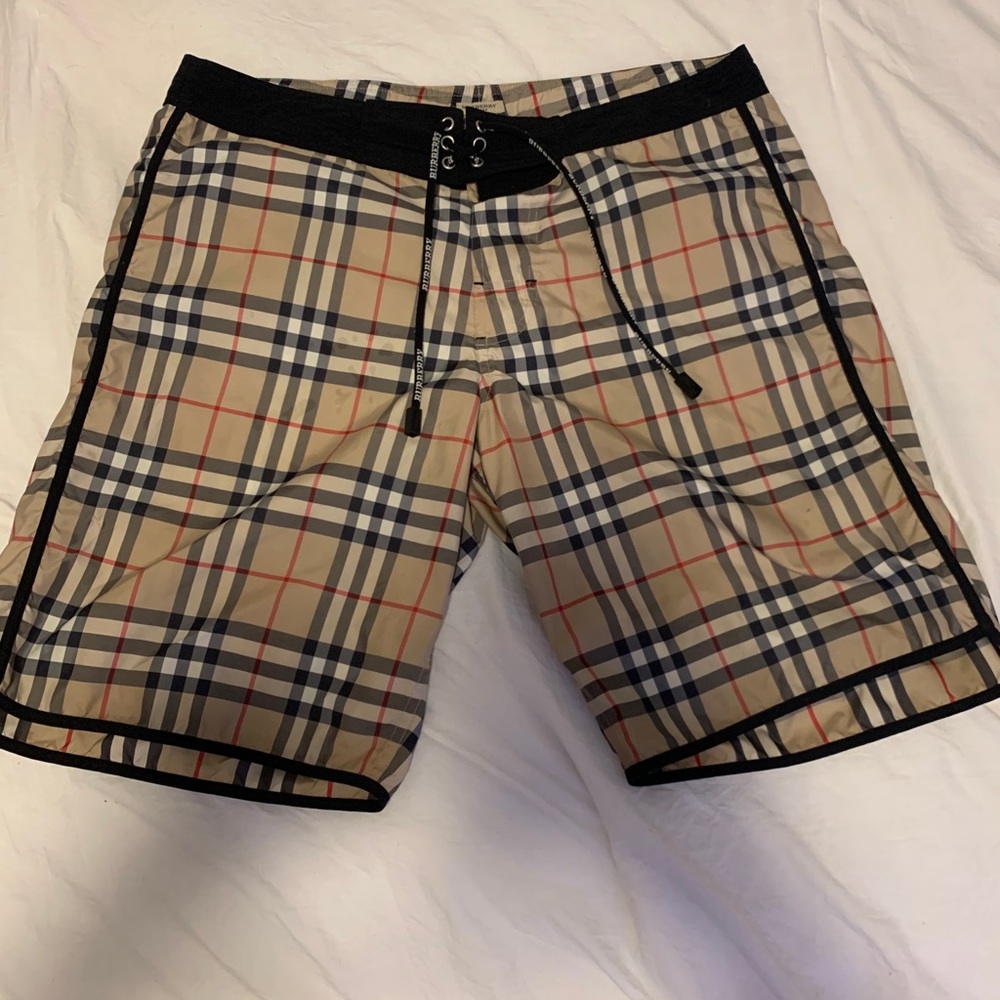 Well kept Burberry shorts